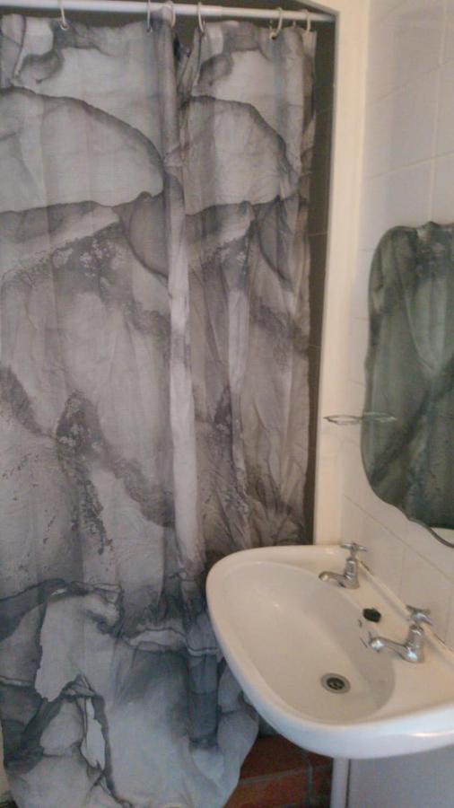 Independent Quaint Flat, Close To Beach ケープタウン エクステリア 写真