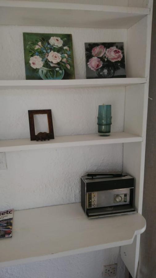 Independent Quaint Flat, Close To Beach ケープタウン エクステリア 写真